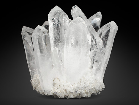 Figure 1. The cluster specimen weighing 1114 g and measuring 119 × 126 mm. Photo by Lai Tai-An Gem Lab. Figure 1. The cluster specimen weighing 1114 g and measuring 119 × 126 mm. Photo by Lai Tai-An Gem Lab.