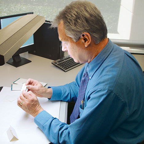 Observer assessing diamond appearance and cut quality Observer assessing diamond appearance and cut quality