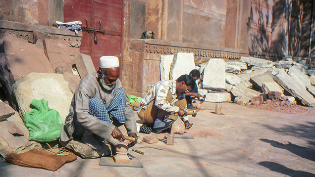 Hajii Nizamuddin Naqshbandi, stone carver at the Taj Mahal