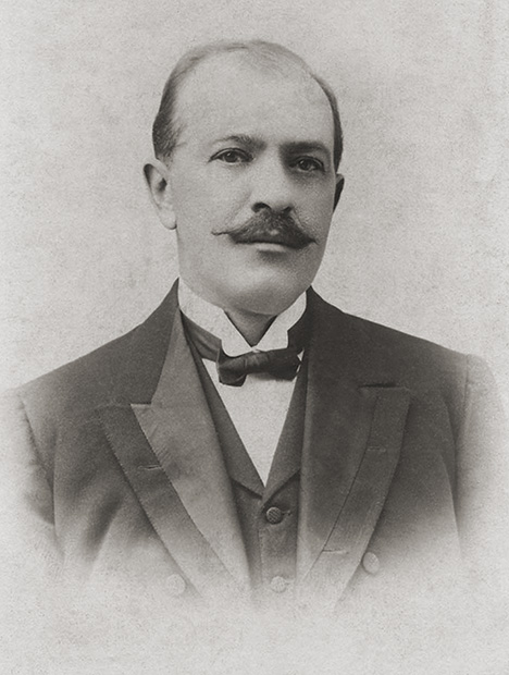 Dr. Antonio José Cadavid