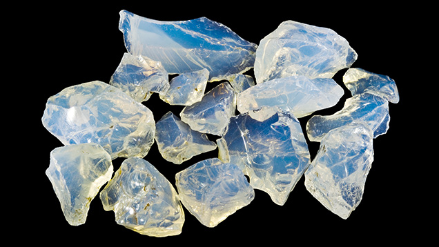 Figure 15. Rough Slovak Ice Opal (3.36–25.42 ct). Photo by Peter Semrád; courtesy of Great Rent JSC.